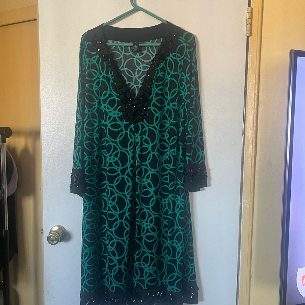 Black /green Inc 1X patterned dressy dress
